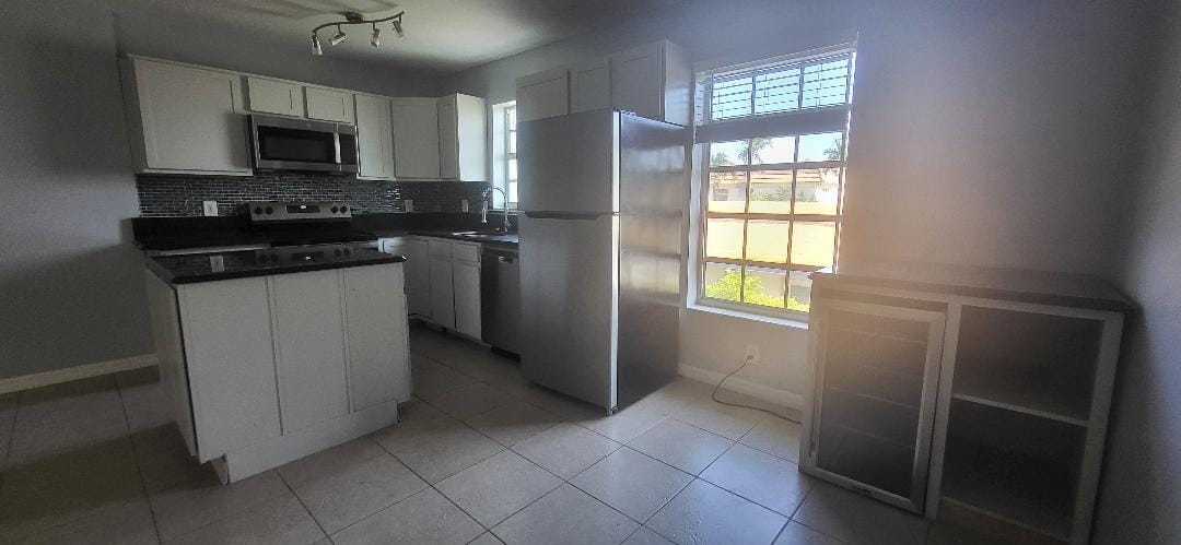 5240 NE 14TH Way 4, Fort Lauderdale, FL 33334 photo 6