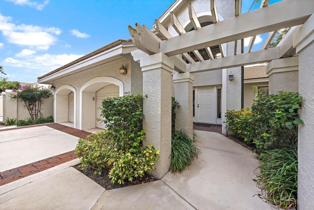 3881 Back Bay Drive 220, Jupiter, FL 33477