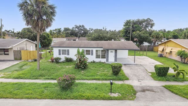 324 NW 3rd Street, Deerfield Beach, FL 33441