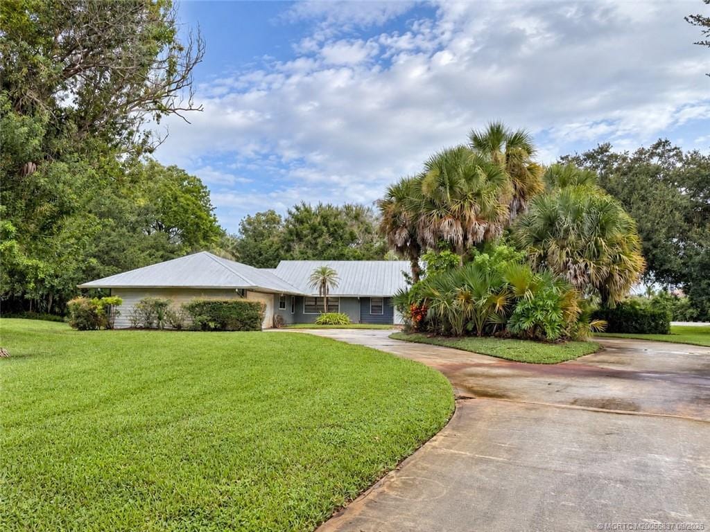 3 bedroom home for sale at 1505 Saint Andrews, Palm City, FL 34990 — $3,300