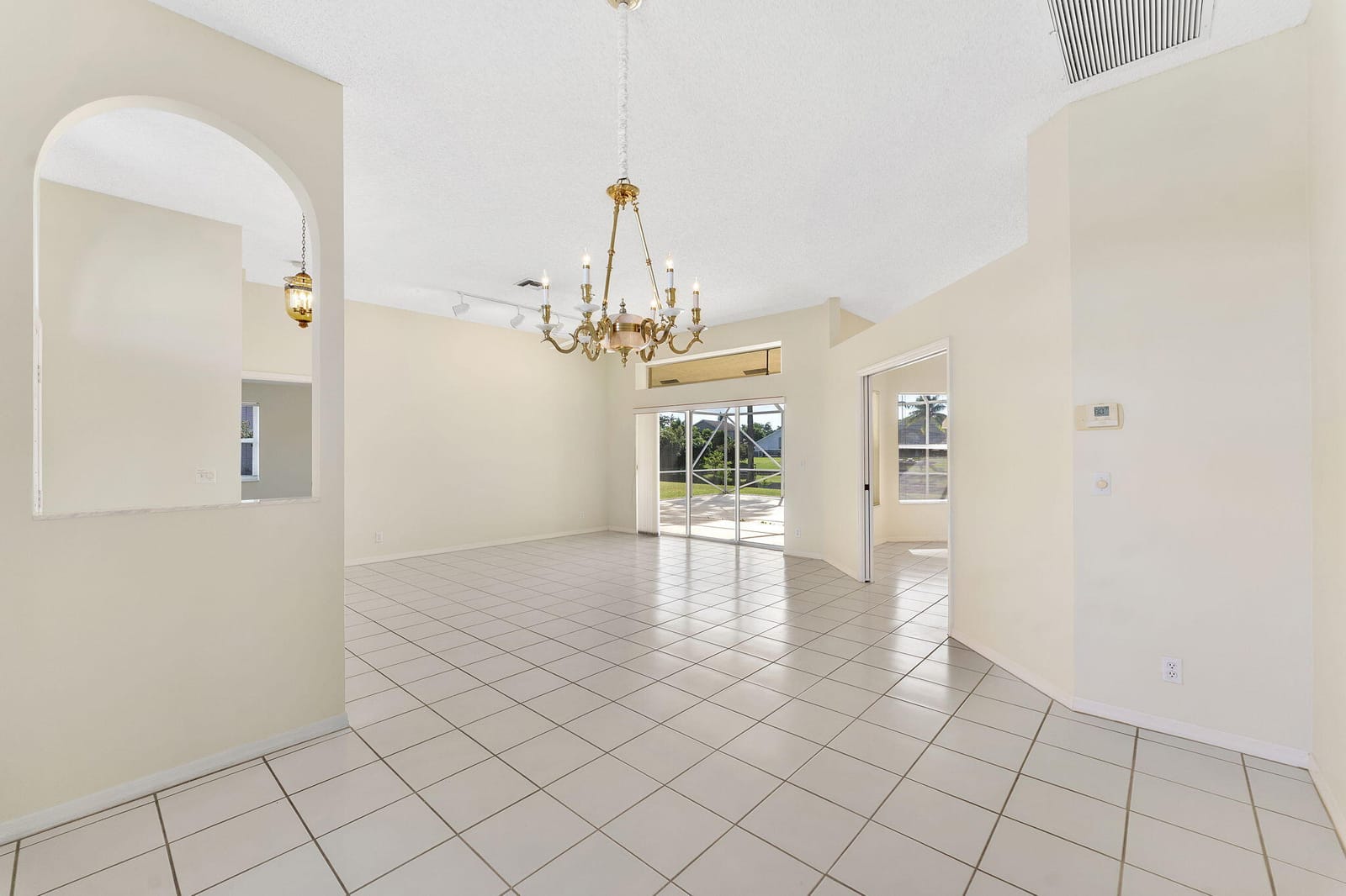 1224 Lake Breeze Drive — photo 11