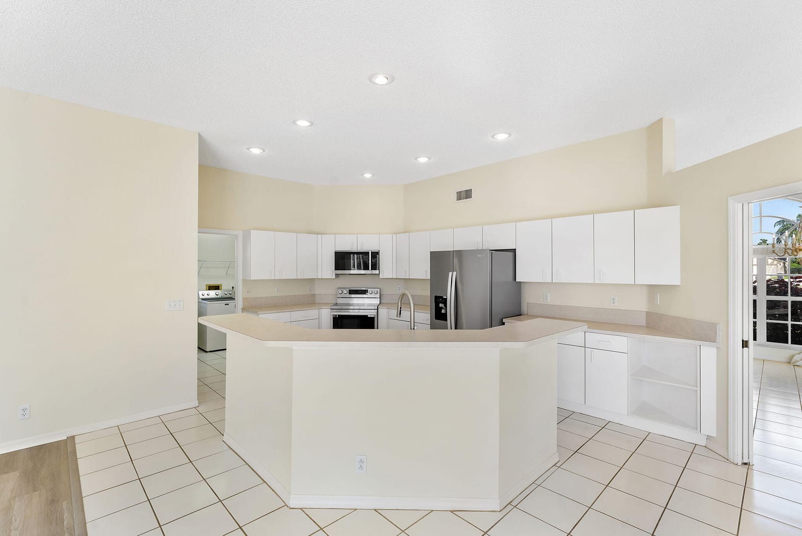 1224 Lake Breeze Drive — photo 12