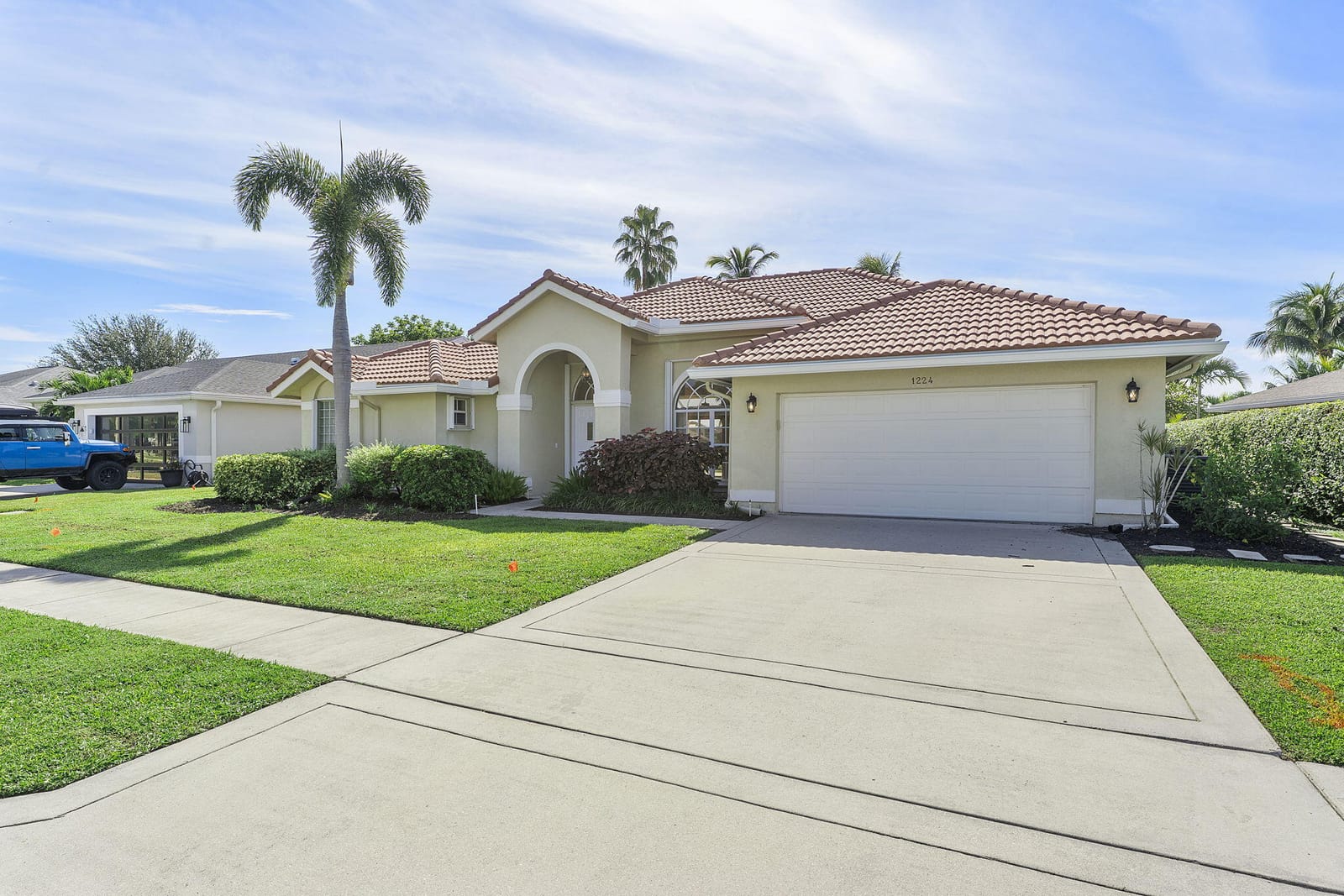 1224 Lake Breeze Drive — photo 3