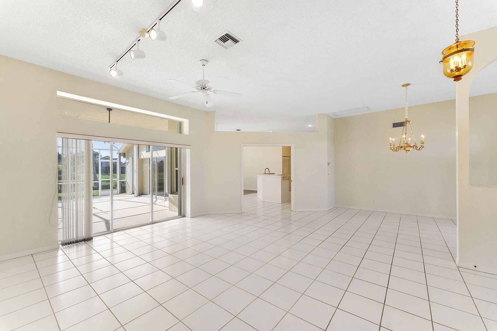 1224 Lake Breeze Drive — photo 8