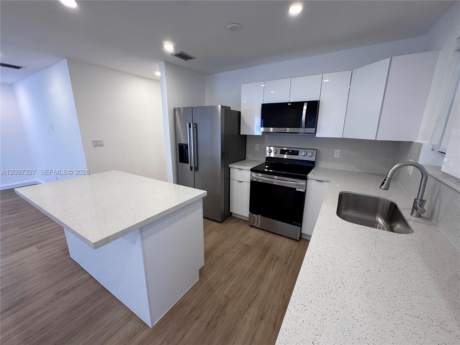 352 SW 17th Road 352 — photo 7