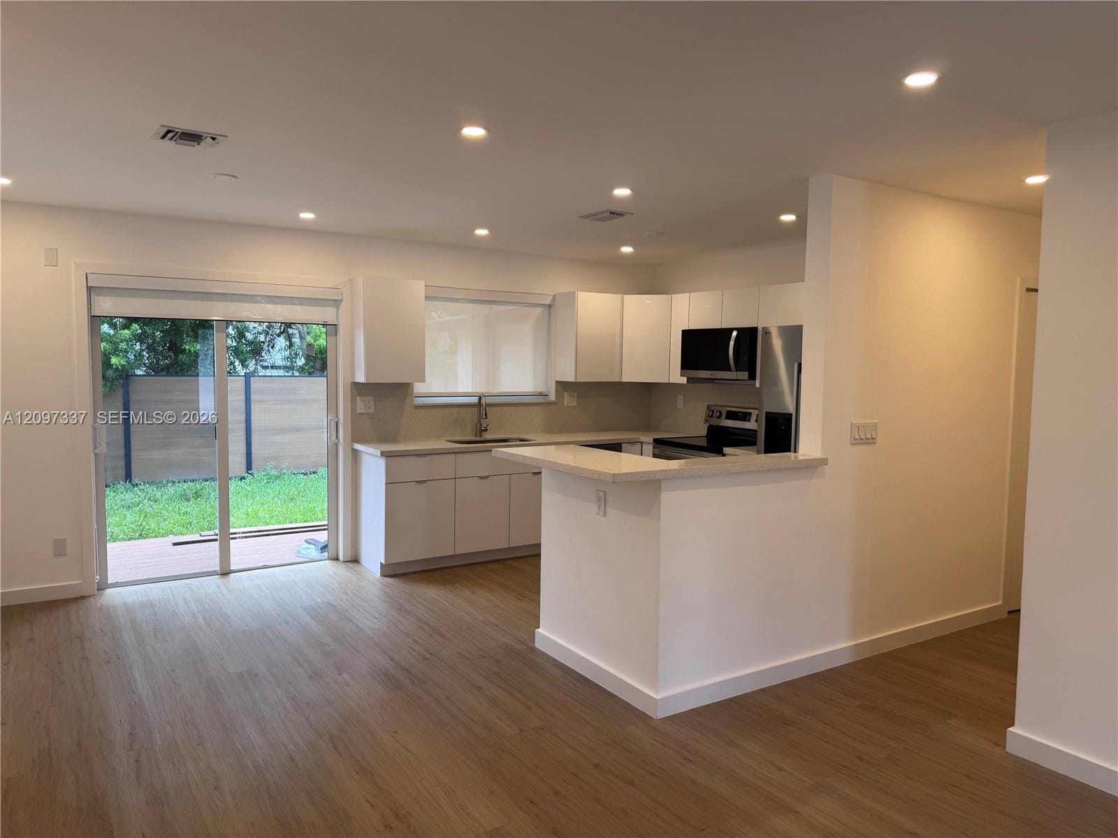 350 SW 17th Road 350, Miami, FL 33129 photo 1