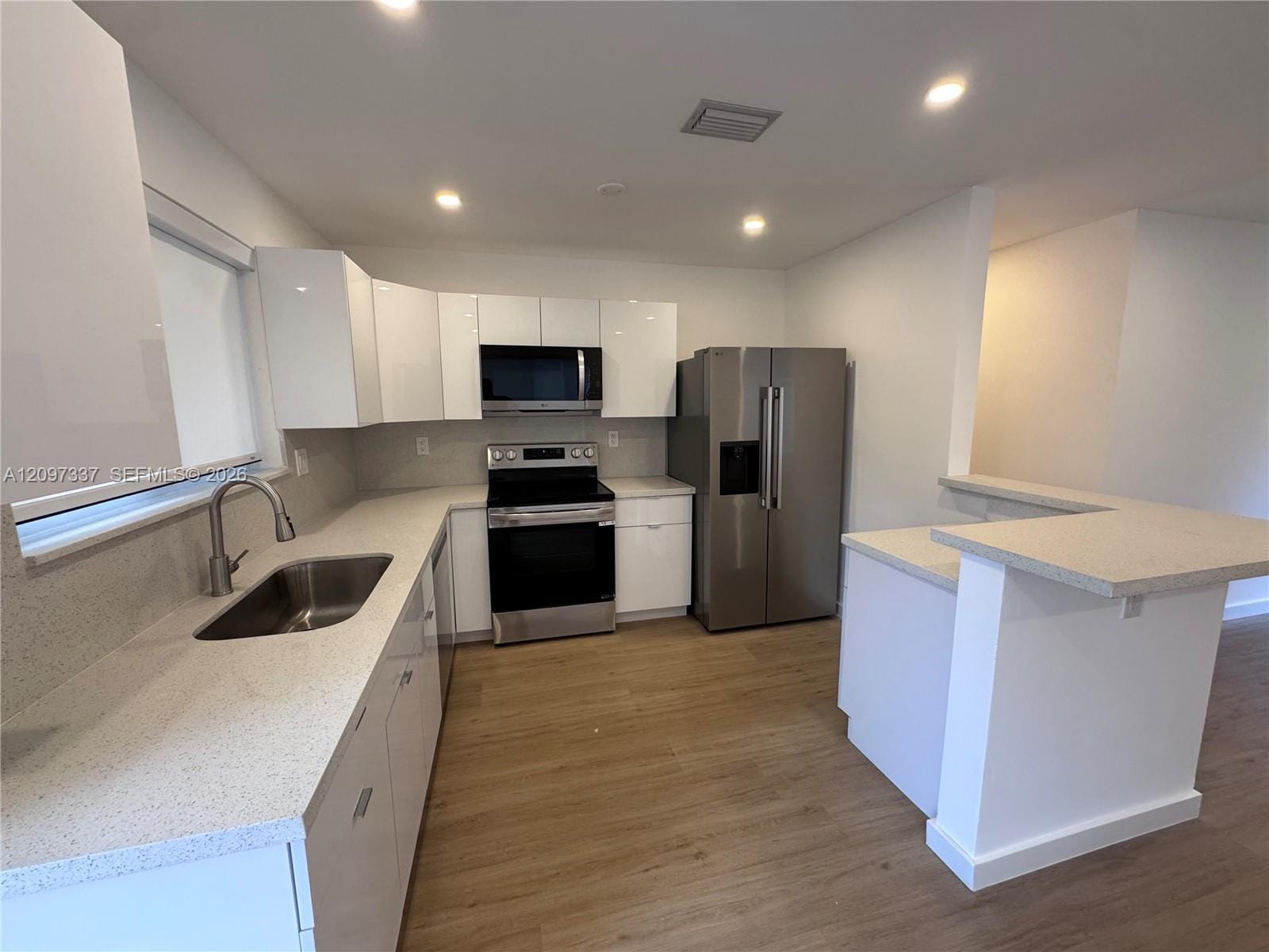 350 SW 17th Road 350, Miami, FL 33129 photo 7