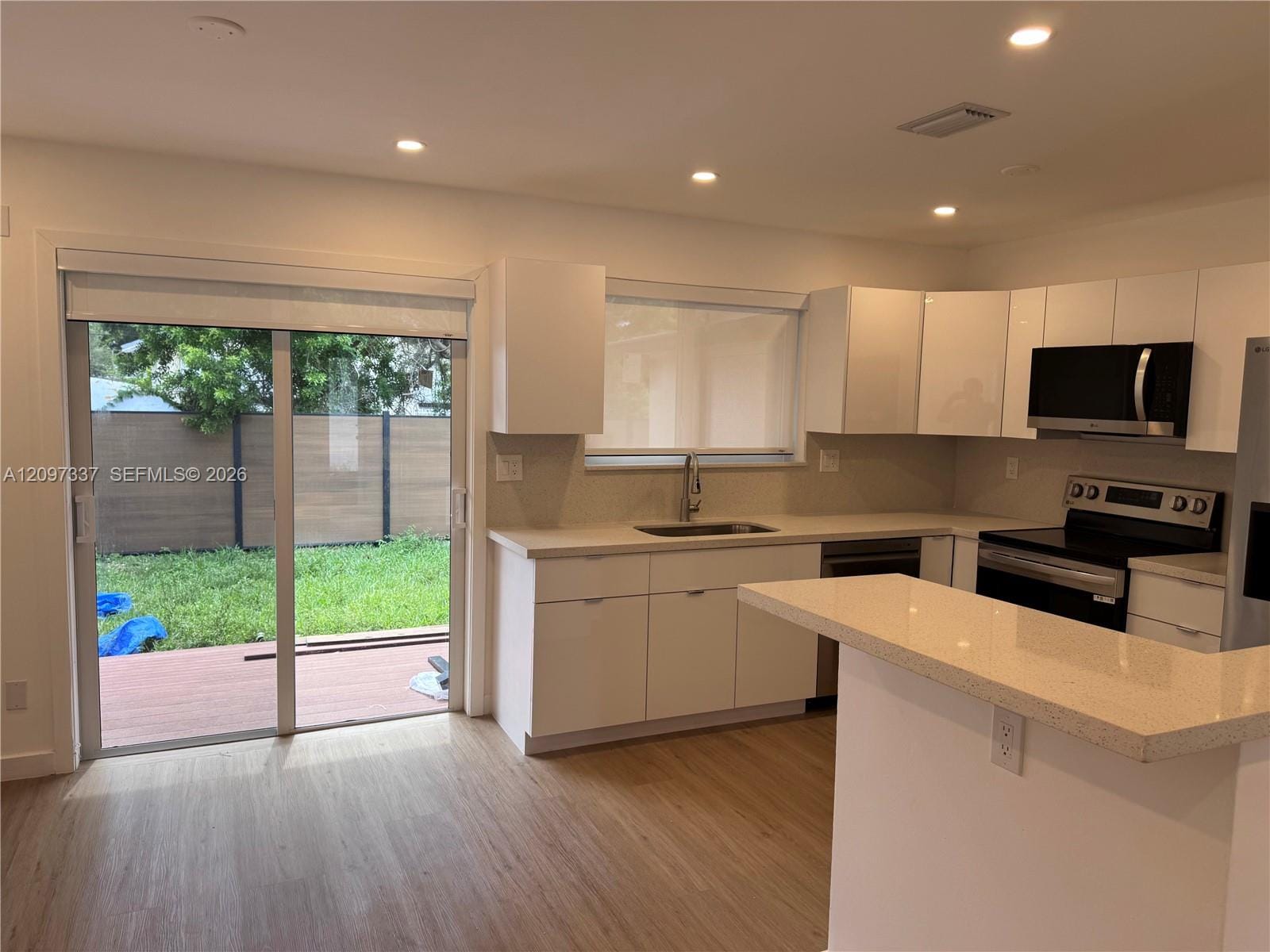 350 SW 17th Road 350, Miami, FL 33129 photo 8