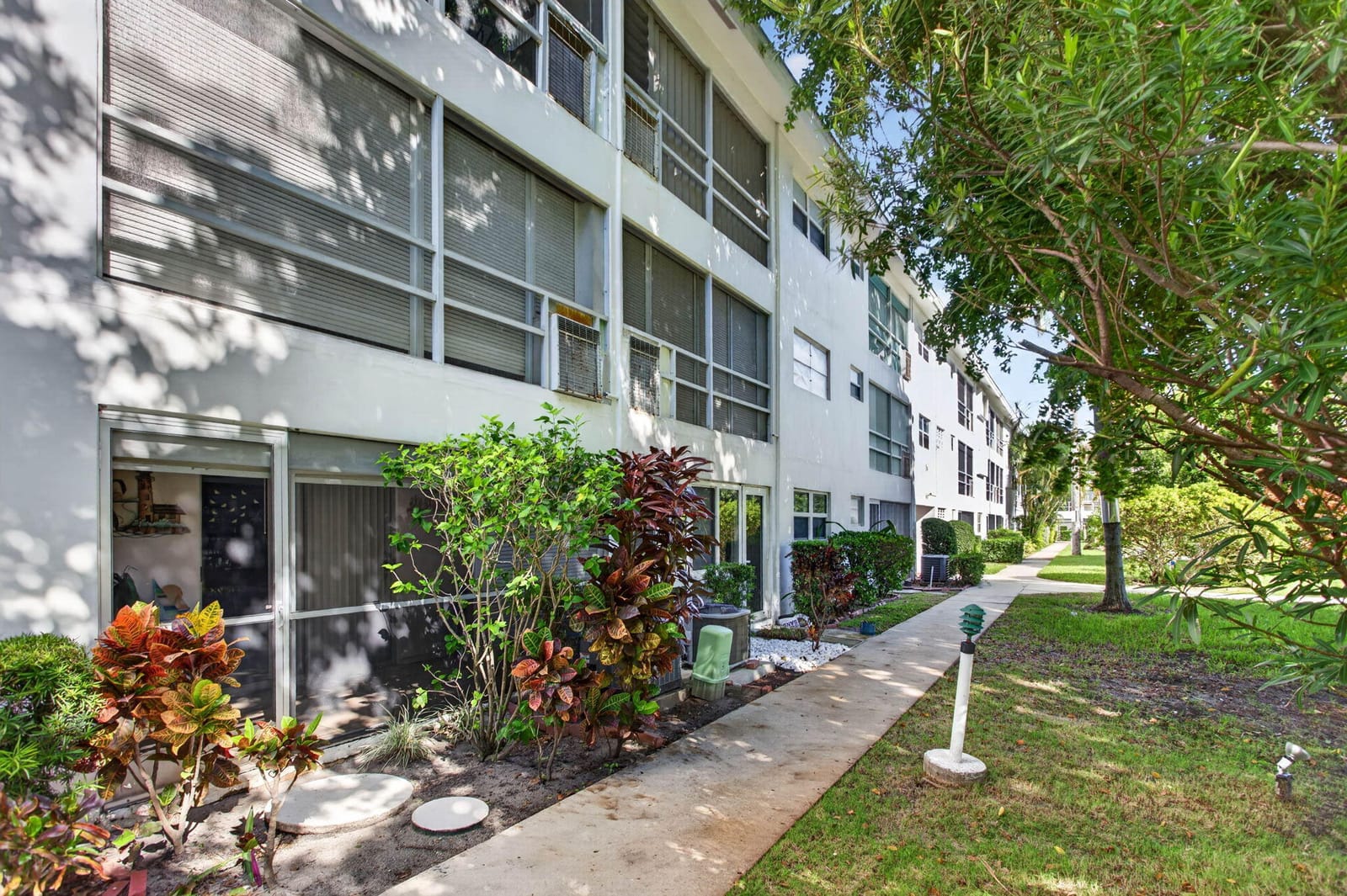 2050 NE 39th Street W109, Lighthouse Point, FL 33064 photo 17
