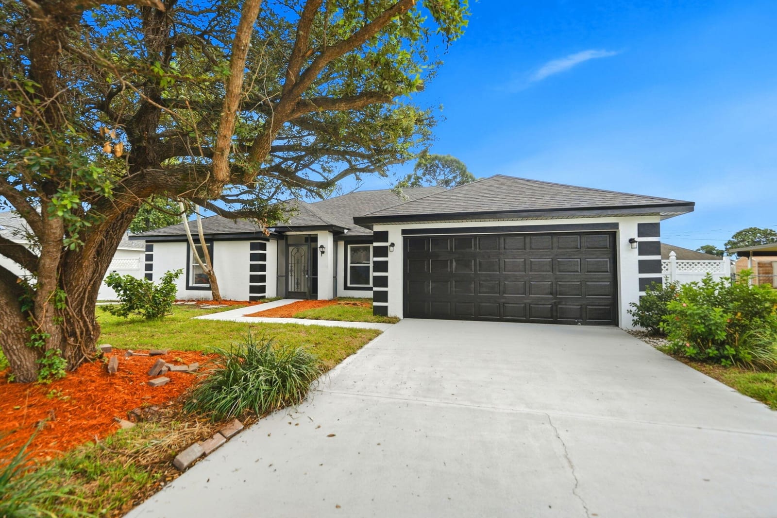 942 SW JOHN MACCORMACK Terrace — photo 3