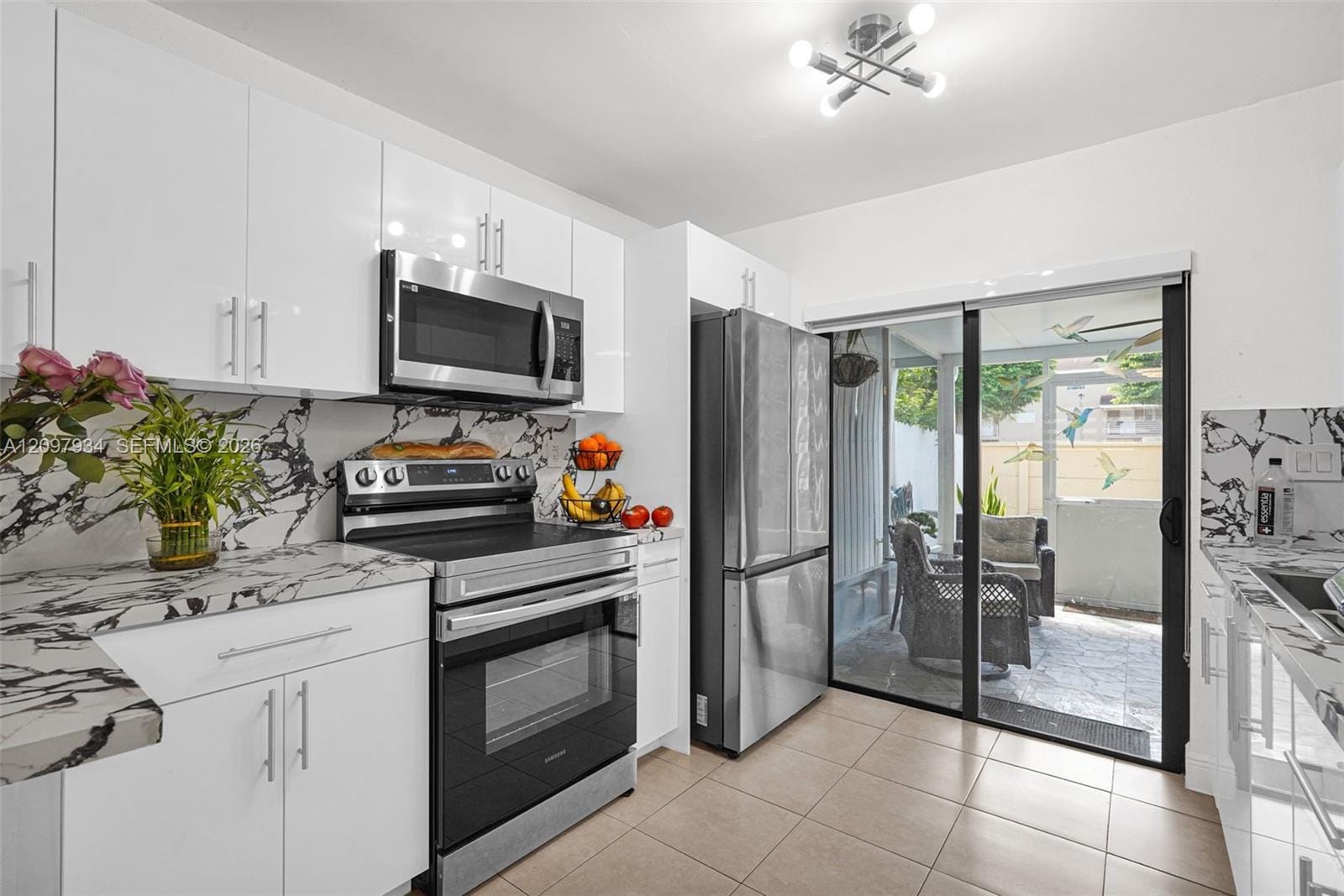 2730 W 60th Place 104, Hialeah, FL 33016 photo 11