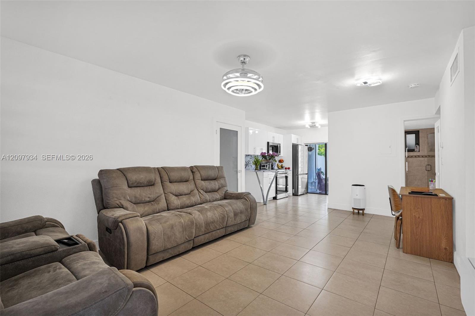 2730 W 60th Place 104, Hialeah, FL 33016 photo 5