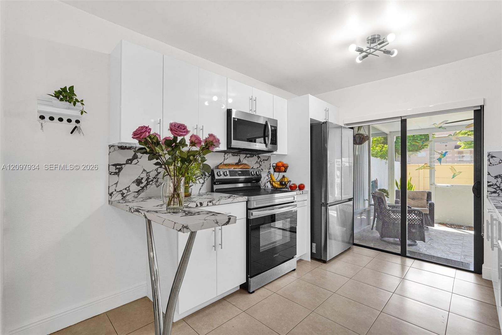 2730 W 60th Place 104, Hialeah, FL 33016 photo 8