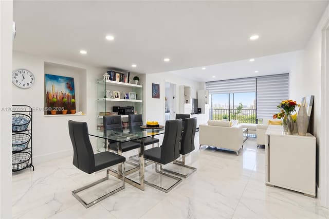 20301 W Country Club Drive 930, Coronado Condo Tower, Aventura, FL