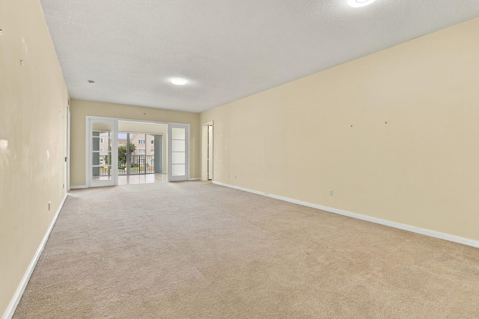19 Harbour Isle Drive W 201, Fort Pierce, FL 34949 photo 14