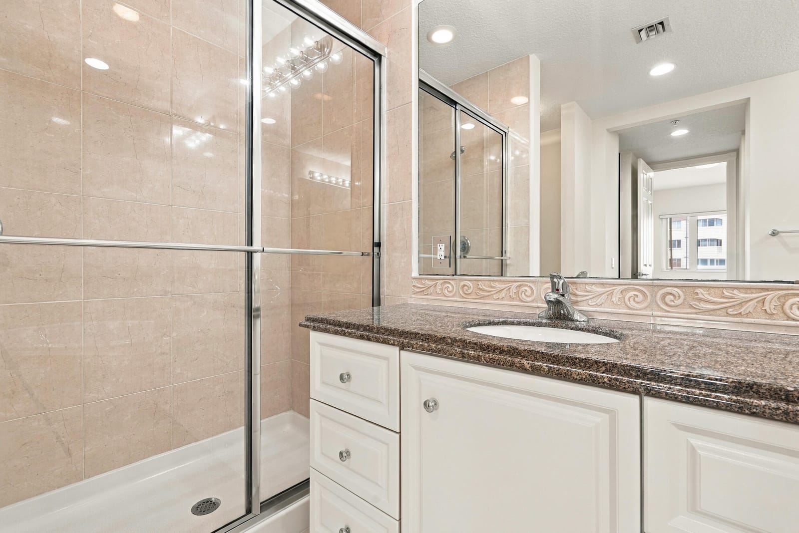 19 Harbour Isle Drive W 201, Fort Pierce, FL 34949 photo 21