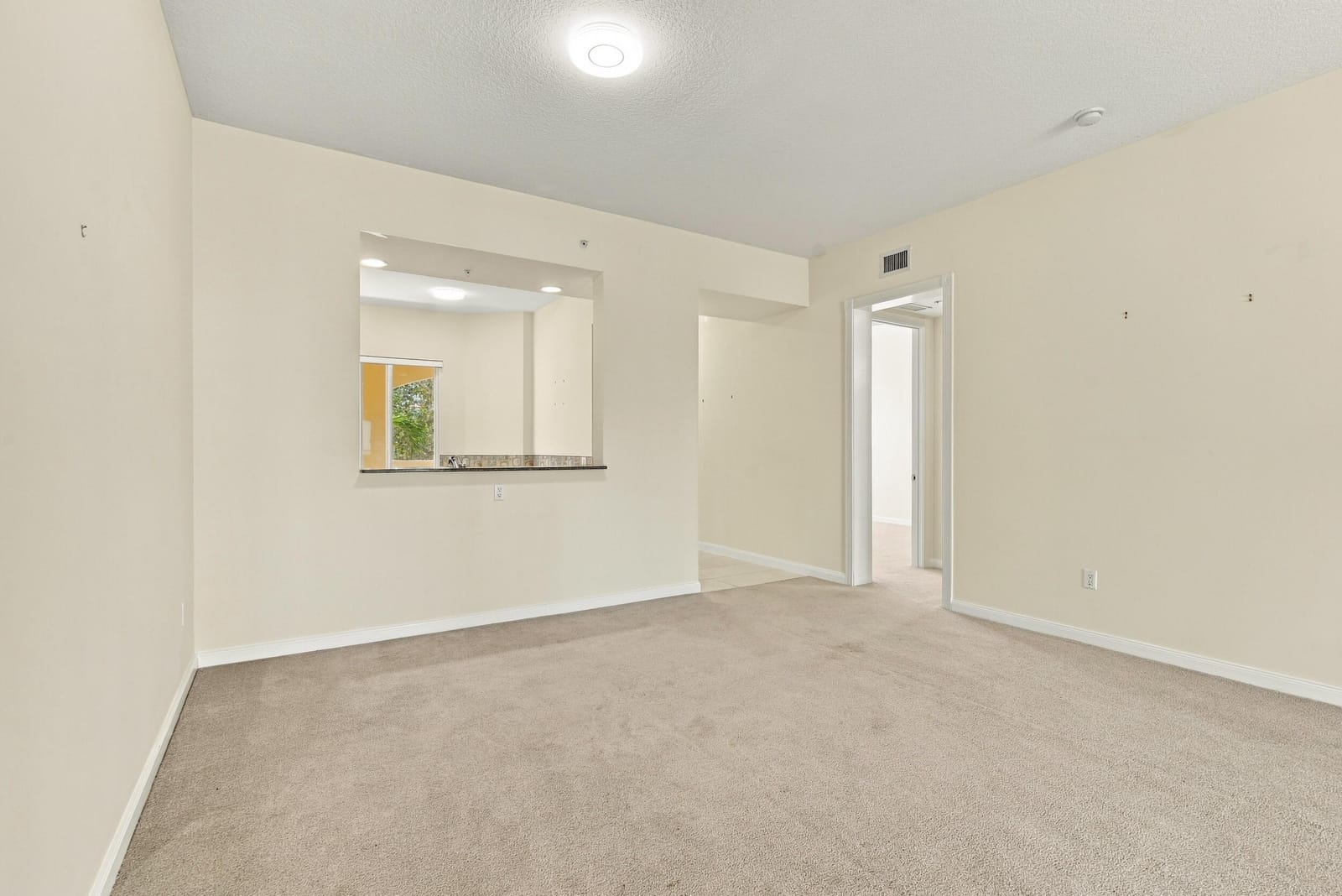 19 Harbour Isle Drive W 201, Fort Pierce, FL 34949 photo 8