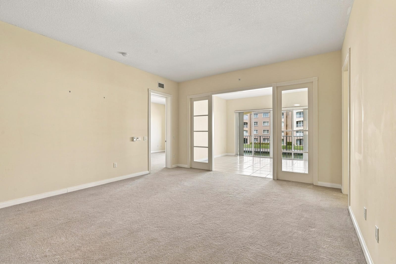 19 Harbour Isle Drive W 201, Fort Pierce, FL 34949 photo 10