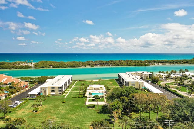 100 Waterway Road, Jupiter, FL 33469
