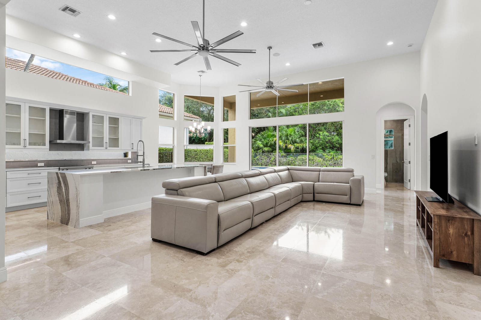 8126 Valhalla Drive — photo 12