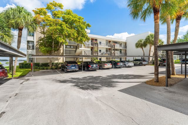 1950 SW Palm City Road 14203, Stuart, FL 34994