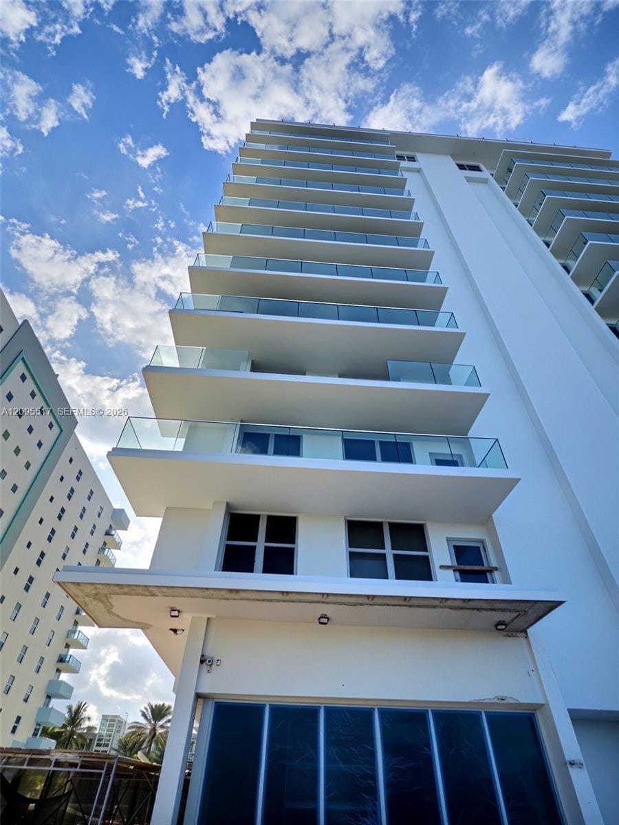 9225 Collins Avenue 1109, Surfside, FL 33154