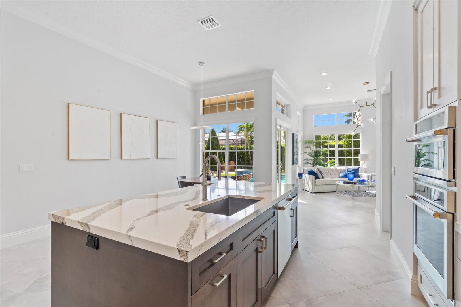 136 Via Santa Cruz, Jupiter, FL 33458 photo 11