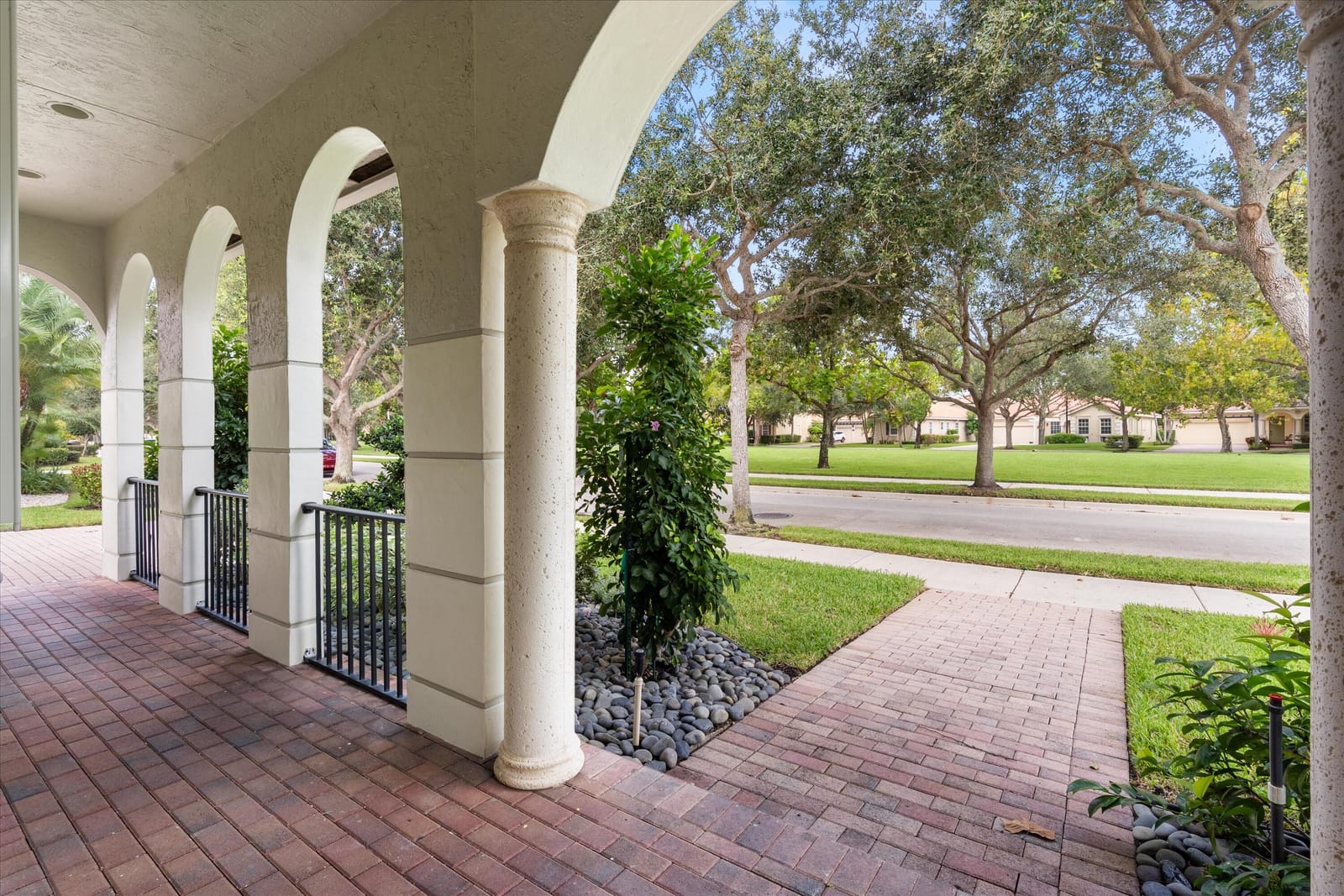 136 Via Santa Cruz, Jupiter, FL 33458 photo 4