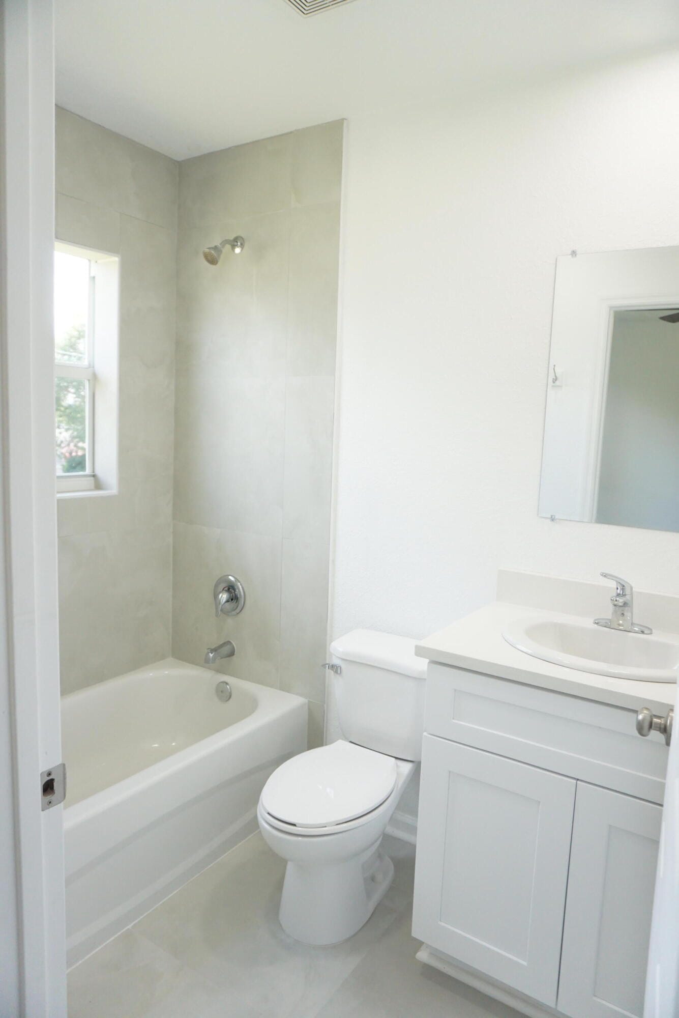 1181 W 28th Street — photo 8