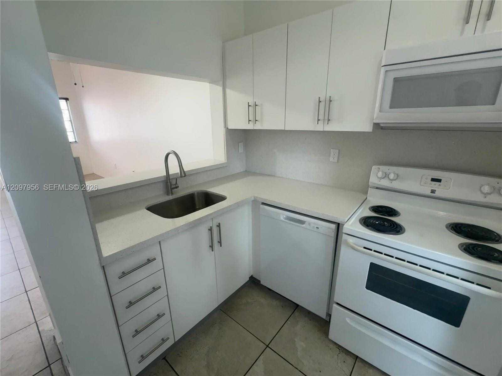 6425 SW 130th Place 704 — photo 4