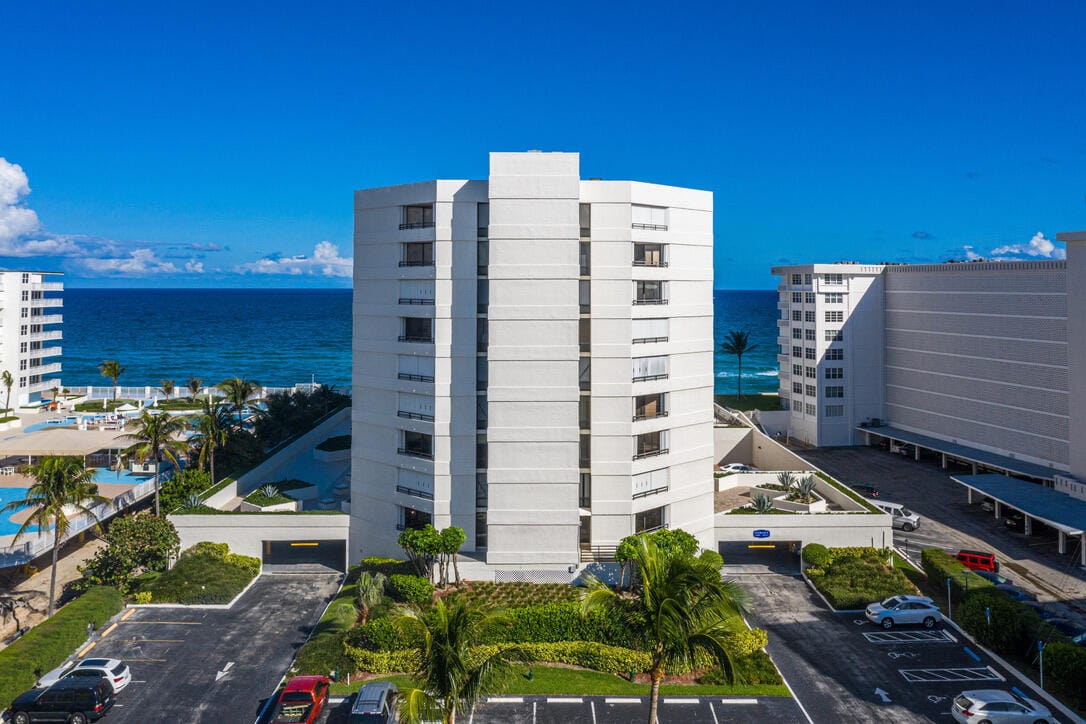 3560 S OCEAN Boulevard 404