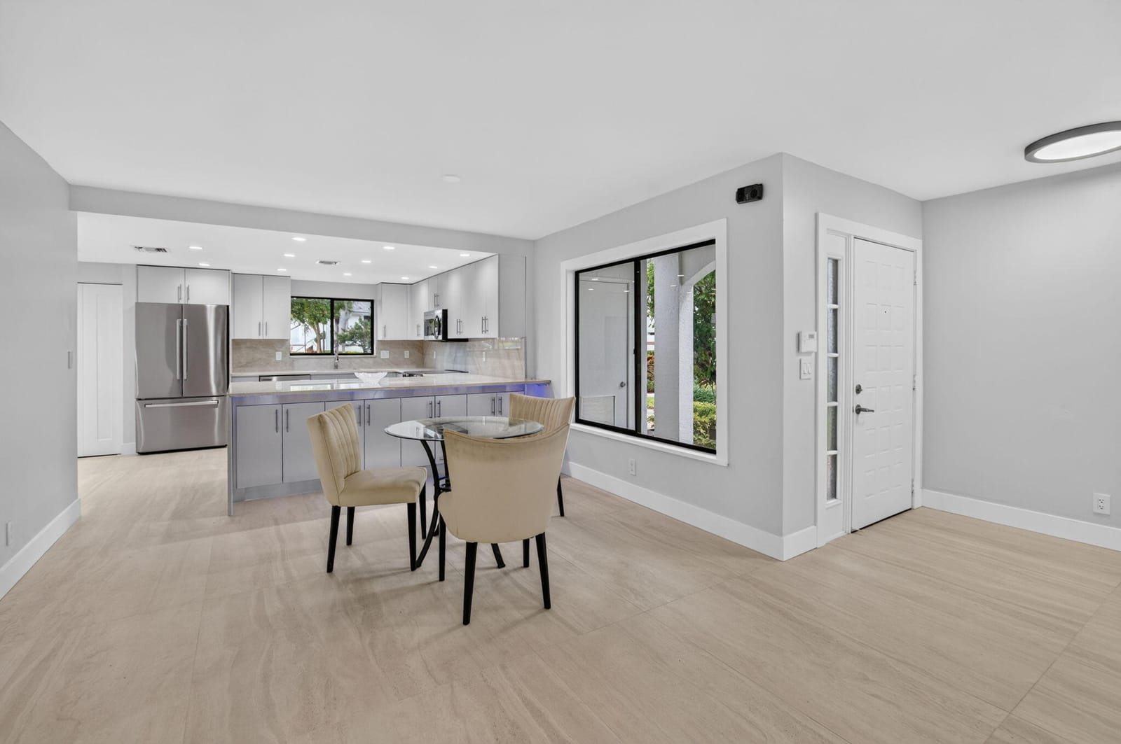 7350 CLUNIE Place 13501 — photo 11