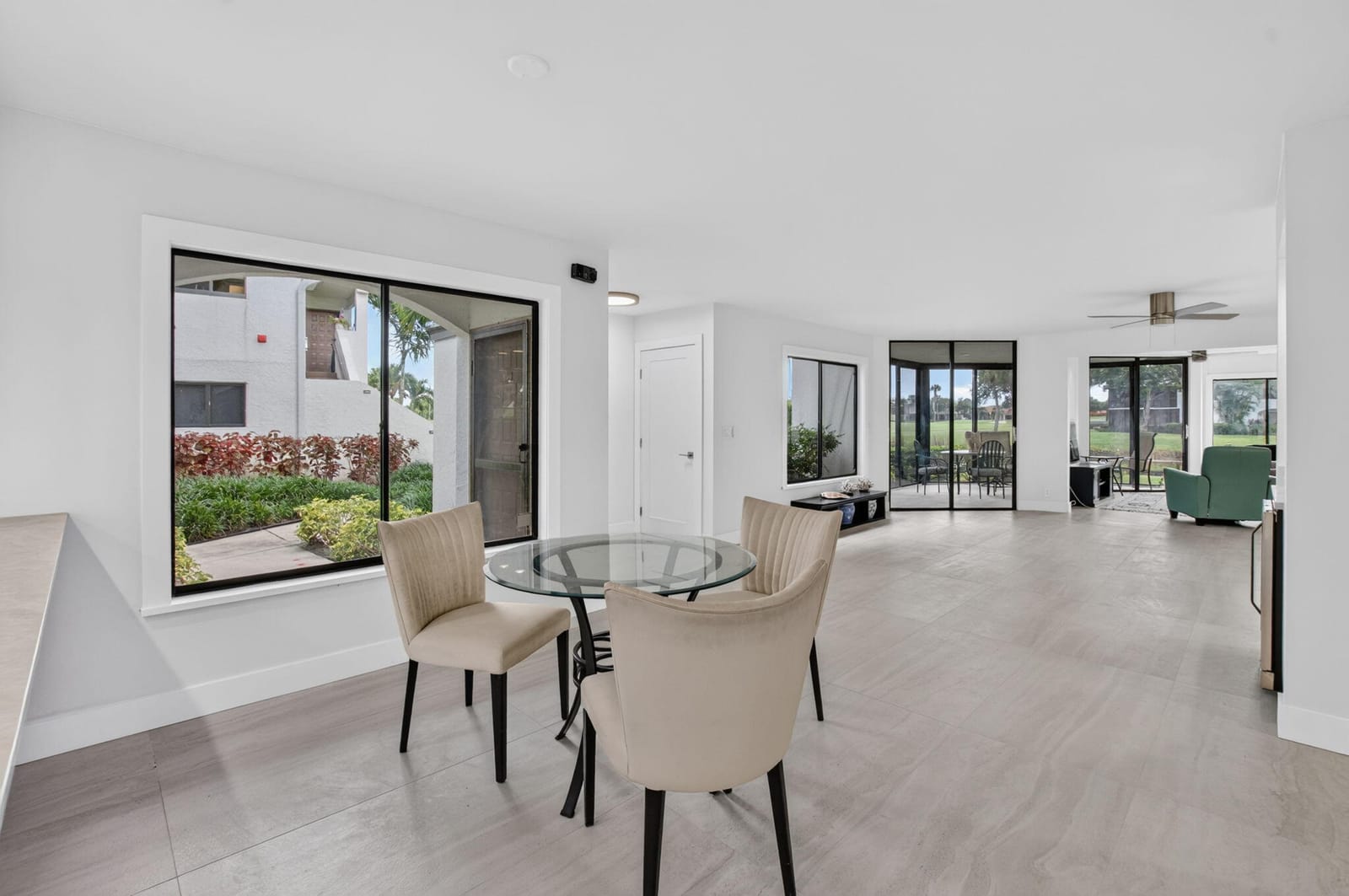 7350 CLUNIE Place 13501 — photo 12