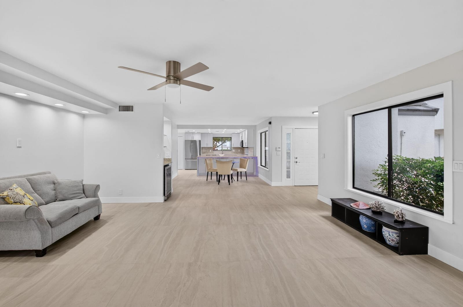 7350 CLUNIE Place 13501 — photo 7