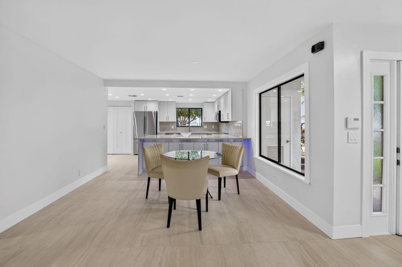 7350 CLUNIE Place 13501 — photo 10