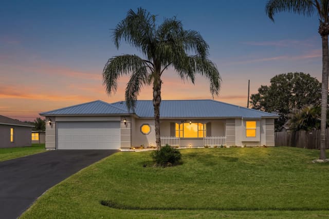 1051 SW DUBOIS, Port St. Lucie, FL 34953