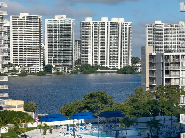 230 174th Street 911, Sunny Isles Beach, FL 33160