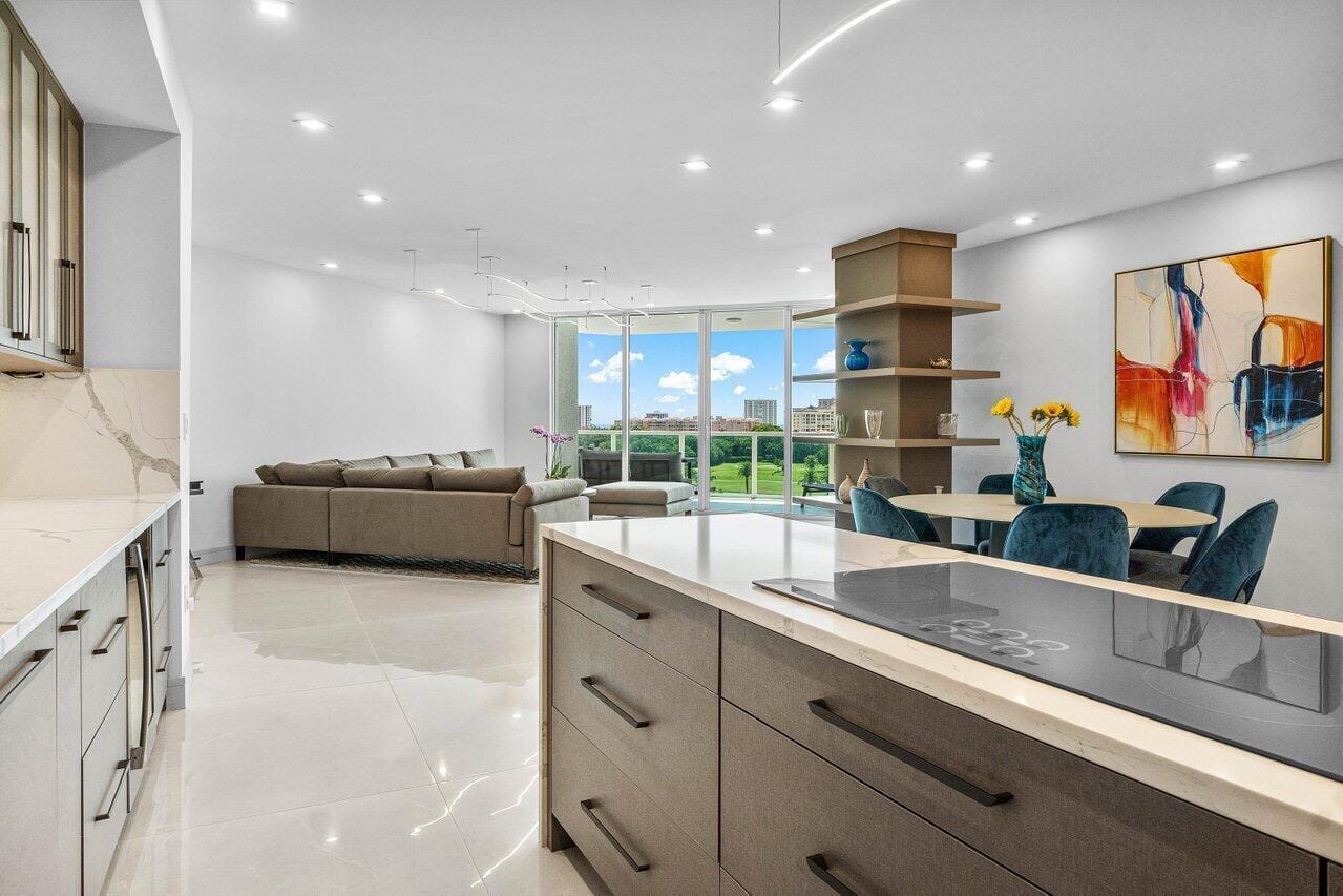 550 SE Mizner Boulevard B709 — photo 3