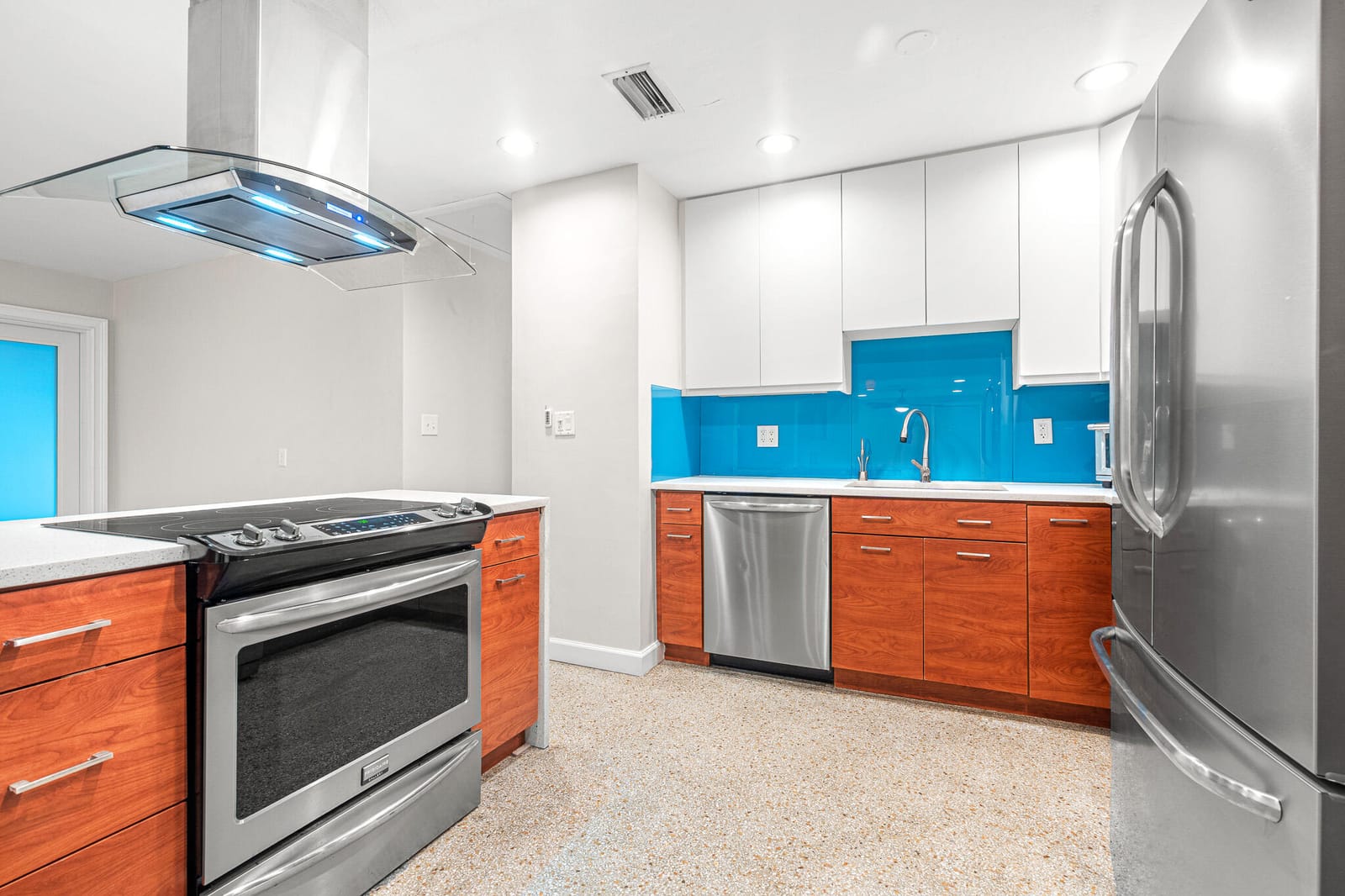 3697 NE 16TH Avenue, Oakland Park, FL 33334 photo 13