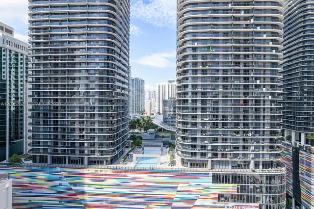 45 SW 9th Street 1005, Miami, FL 33130