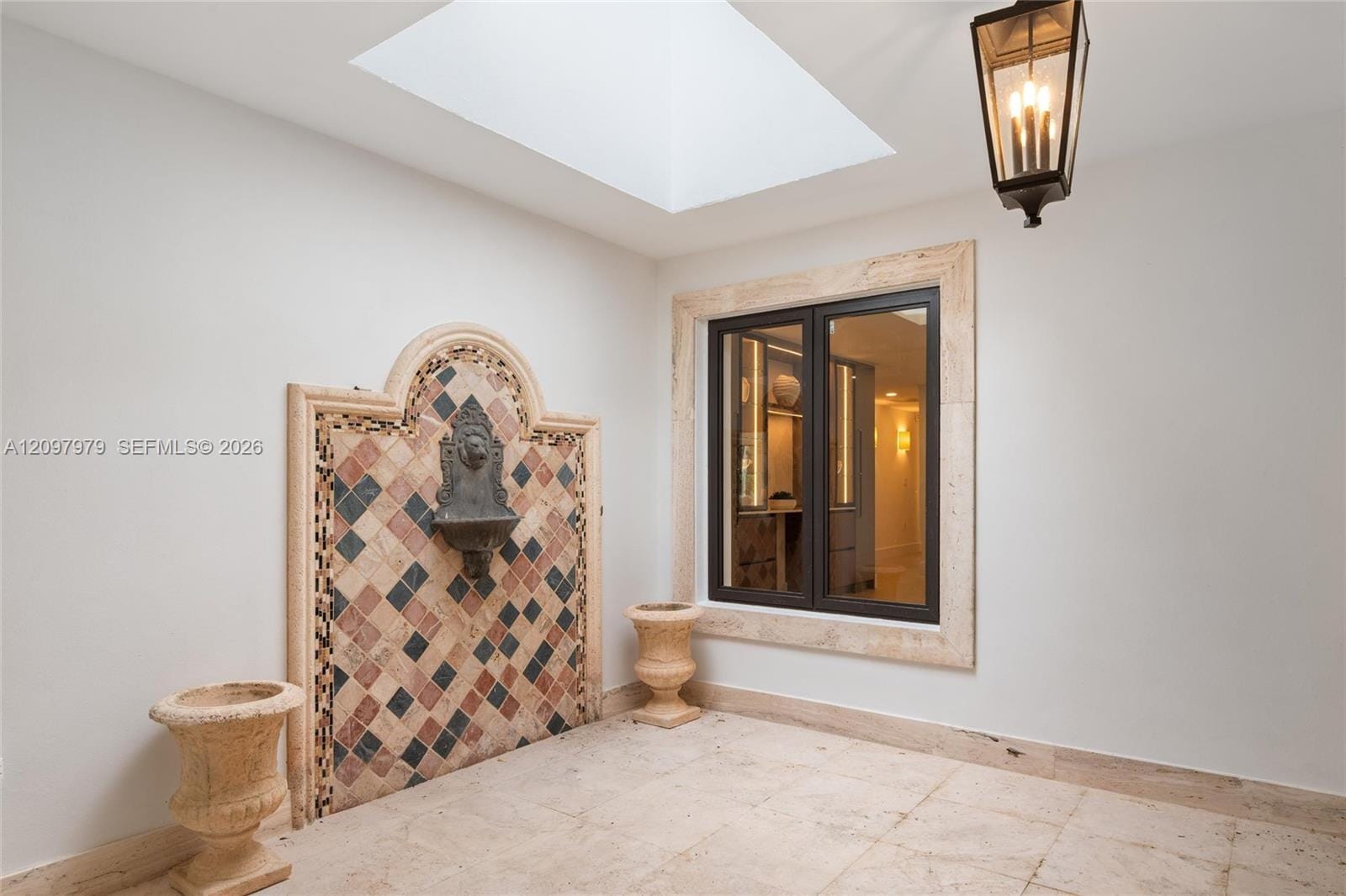 1320 Alhambra Circle — photo 5