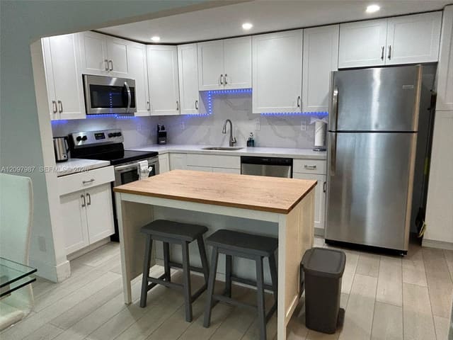 19390 Collins Avenue 118, Sunny Isles Beach, FL 33160