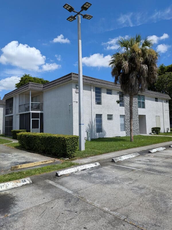 10361 N Kendall Drive B8, Miami, FL 33176