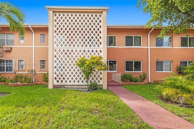 3470 SW 10th Street 4 aka Unit 10B, Miami, FL 33135