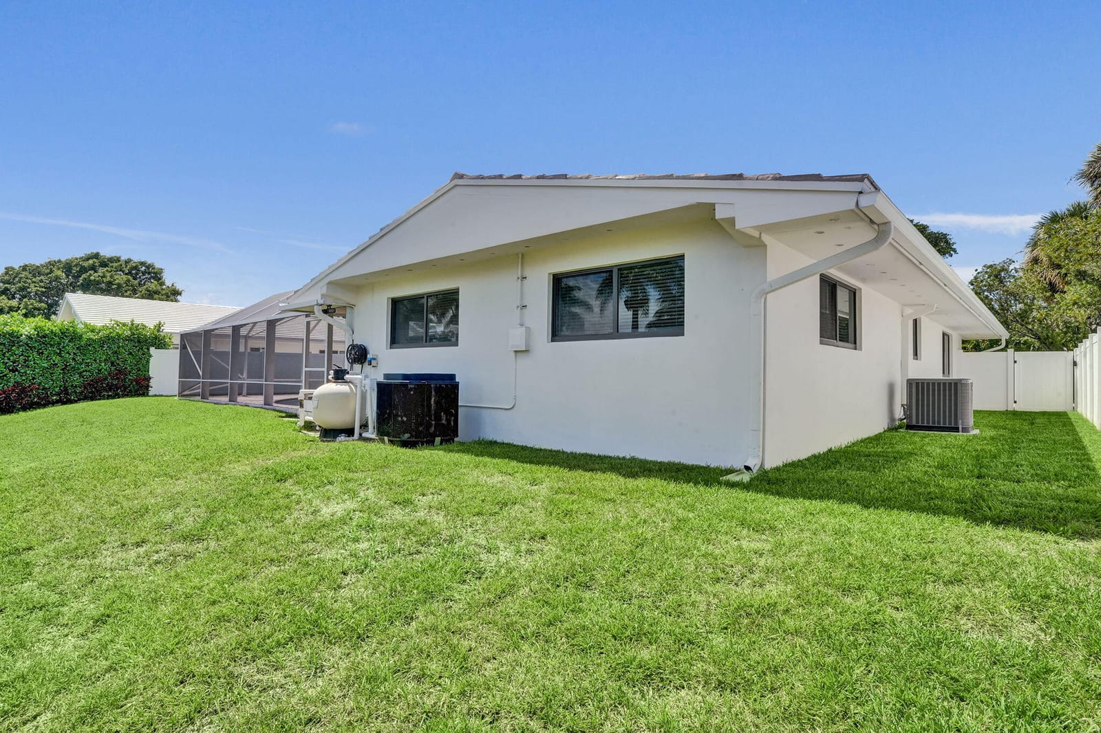 5820 NE 14th Way, Fort Lauderdale, FL 33334 photo 4