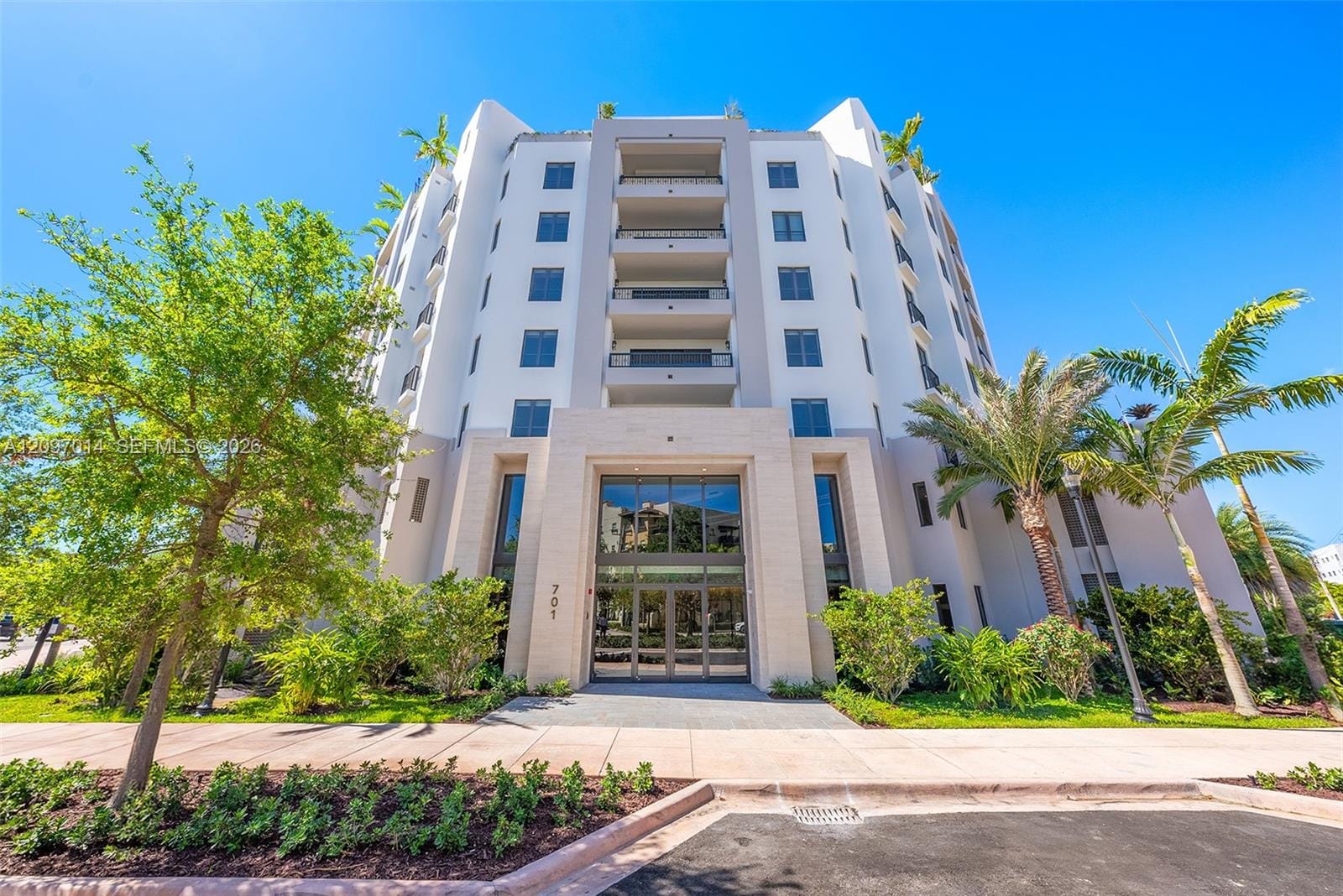 701 Valencia Avenue 301, Coral Gables, FL 33134 photo 2