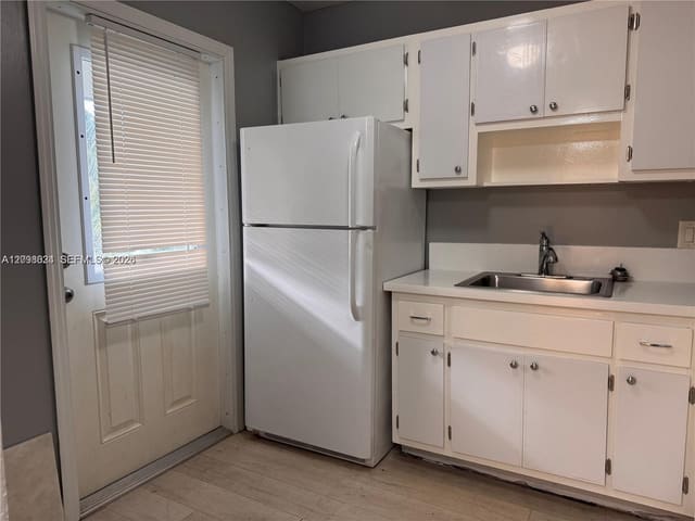 3300 NE 10th Terrace 37, Pompano Beach, FL 33064