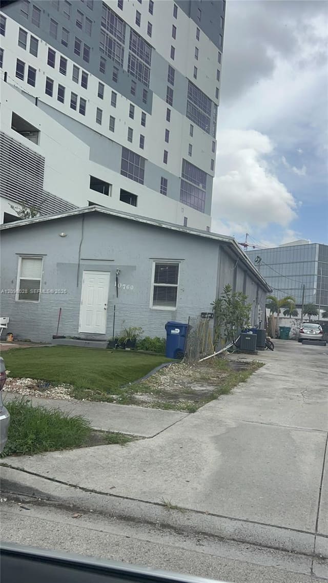 10760 SW 7th Street, Sweetwater, FL 33174