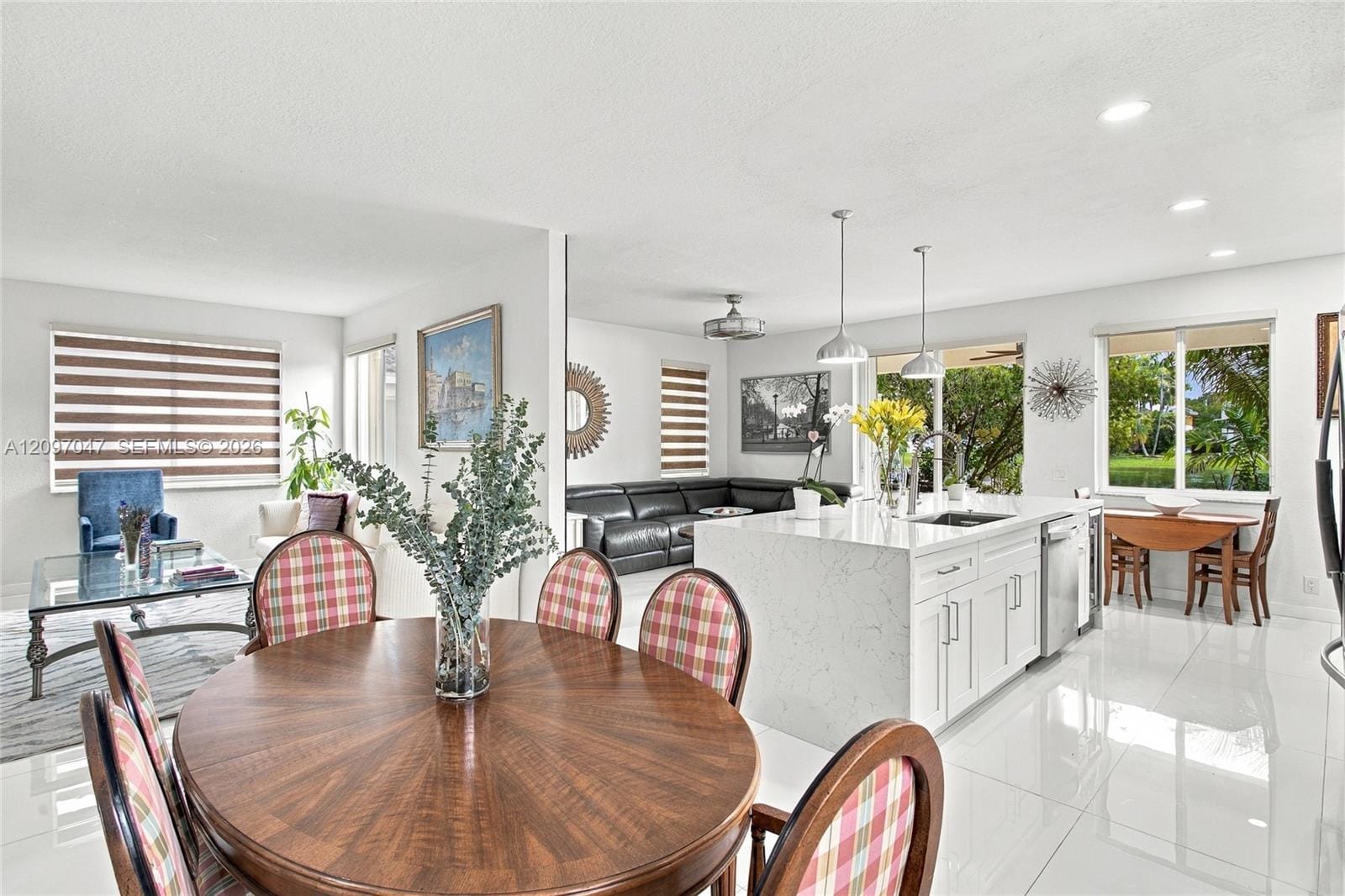 1362 Canary Island Drive — photo 5