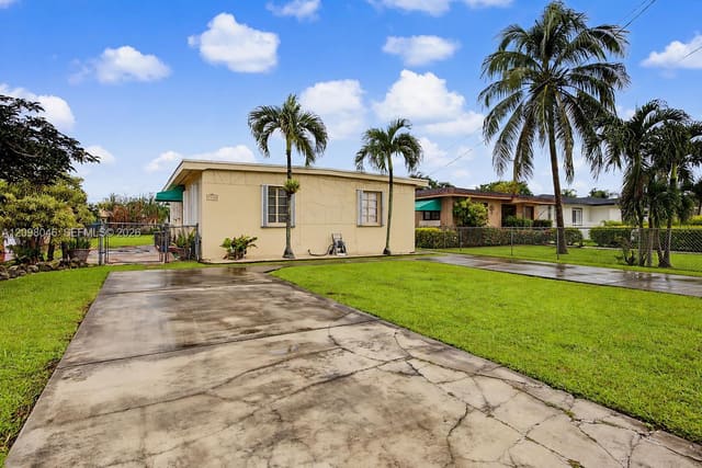 7248 NW 3rd Street, Miami, FL 33126